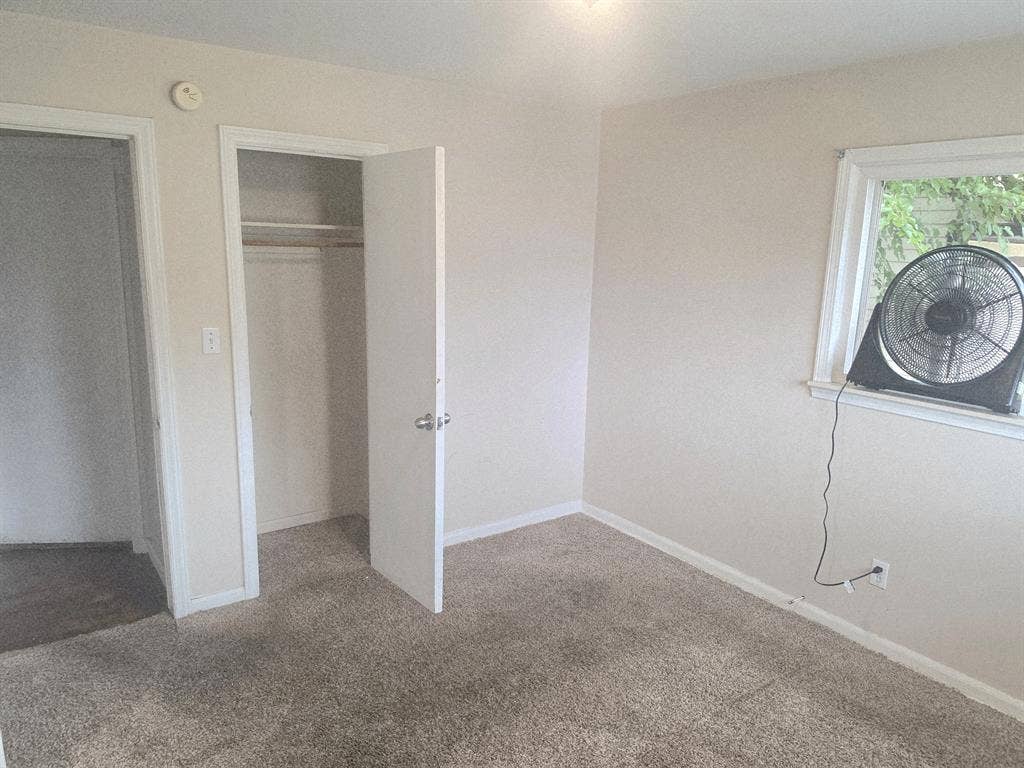 Room in Oak Park Michigan