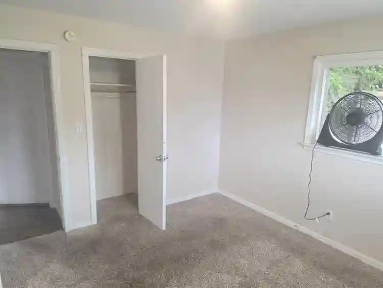 Room in Oak Park Michigan