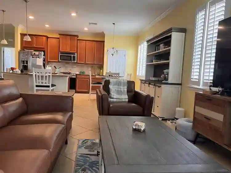 Furnished Condo to Share