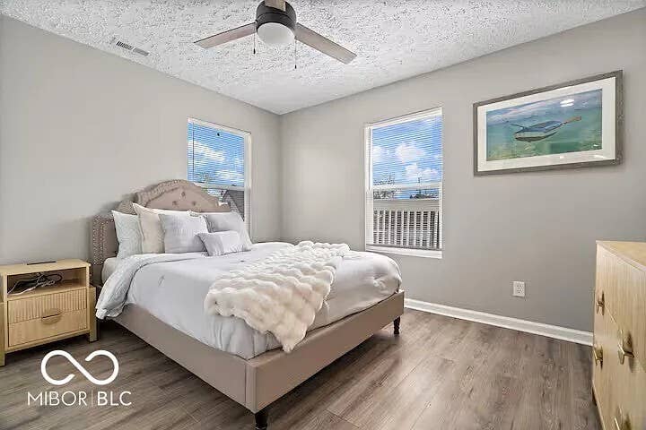 Fully furnished & close to downtown