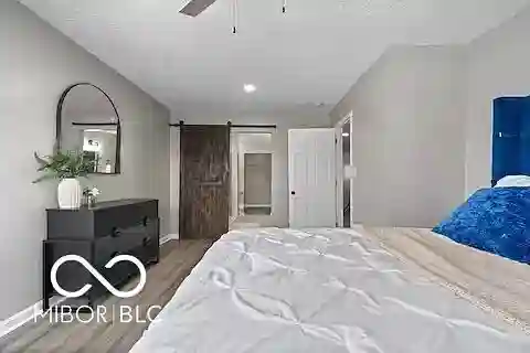 Fully furnished & close to downtown