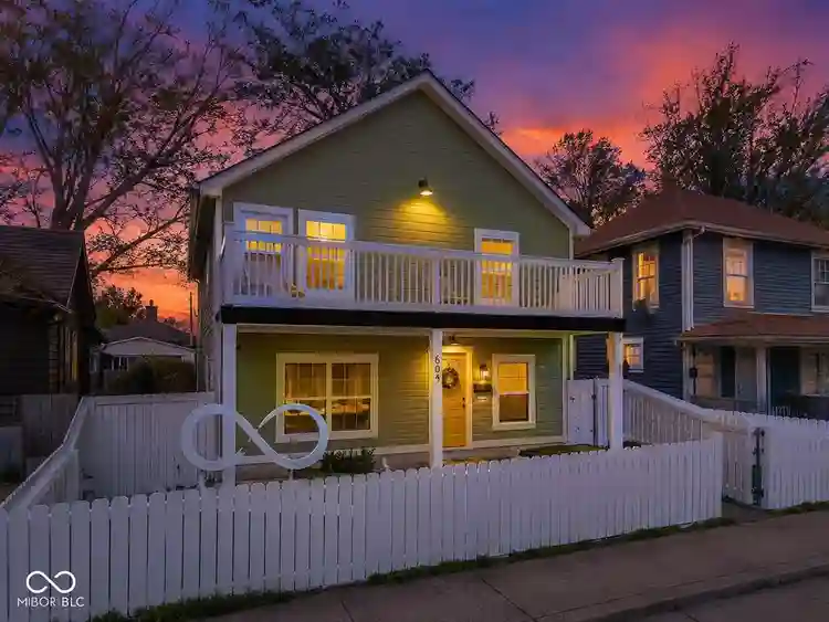Fully furnished & close to downtown