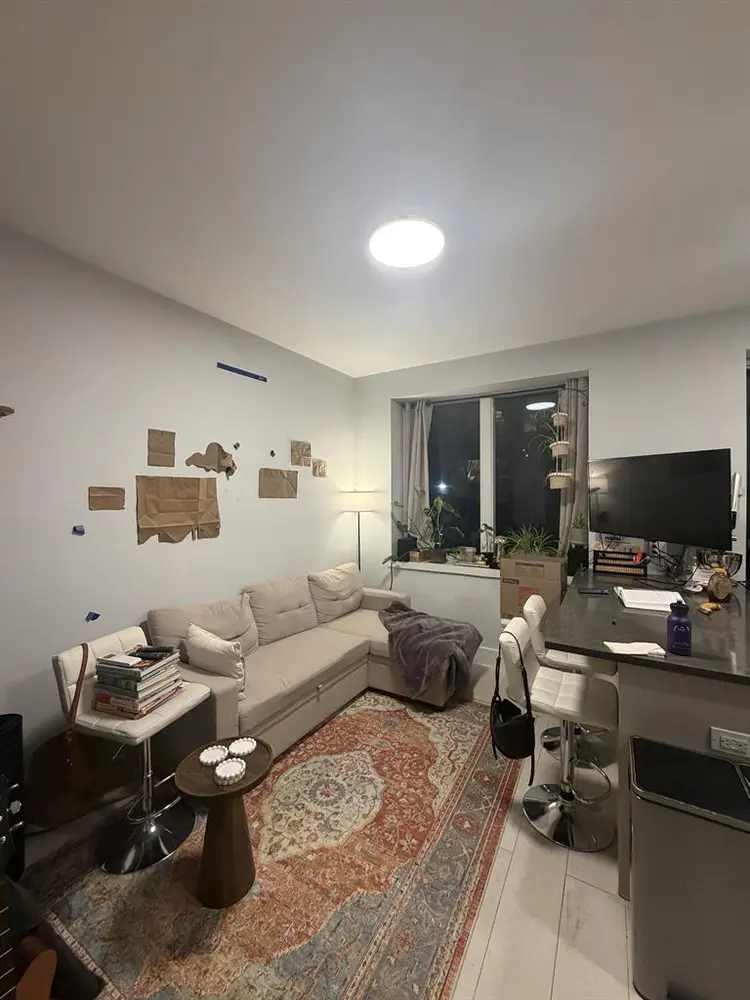 Spacious 2 bed / 2 bath on the UES
