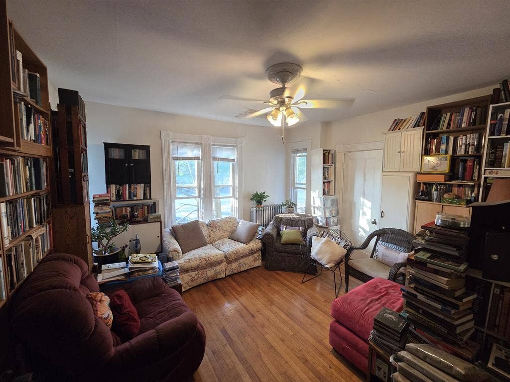 Housemate Wanted 9/1 for Cozy Room