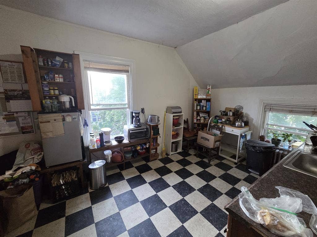 Housemate Wanted 9/1 for Cozy Room