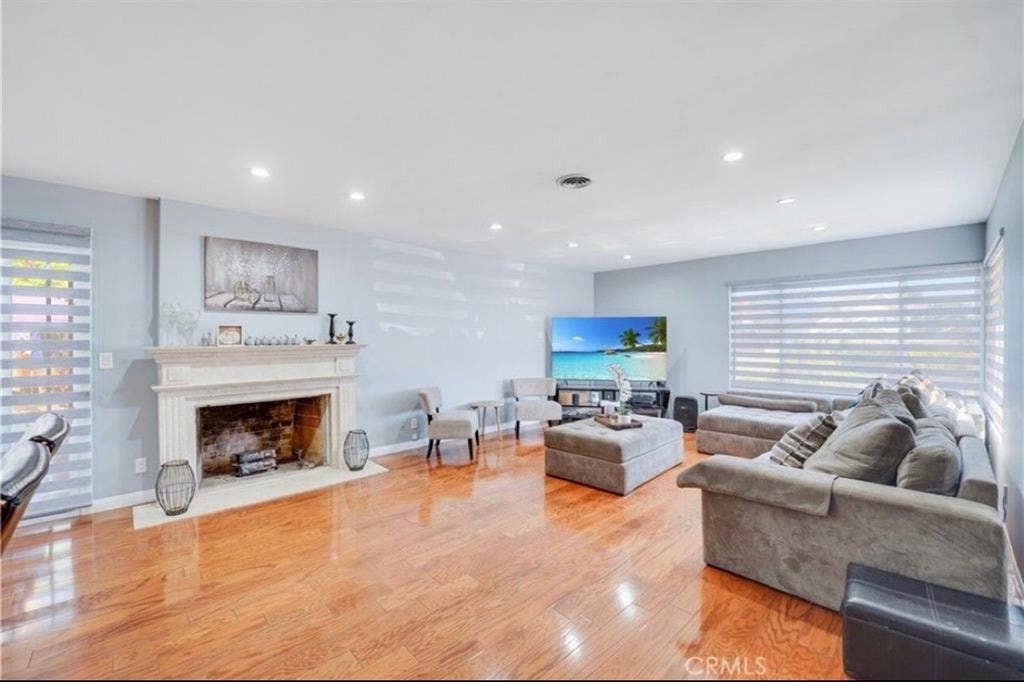 3 bedrooms in Beautiful house