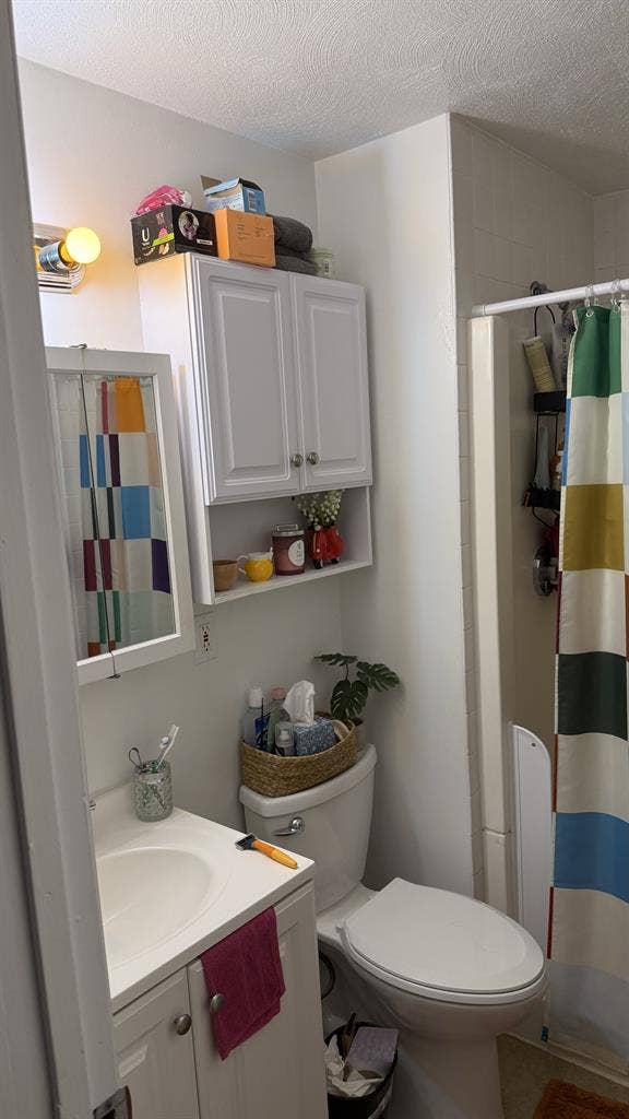 Room in apartment in Winthrop MA