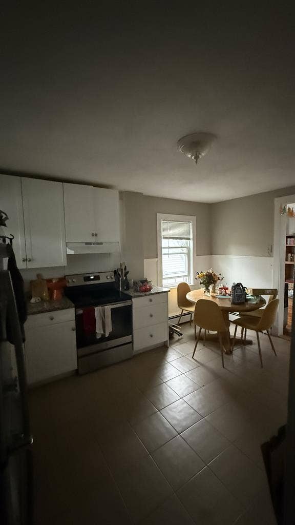 Room in apartment in Winthrop MA