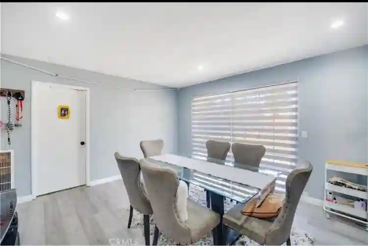 3 bedrooms in beautiful House