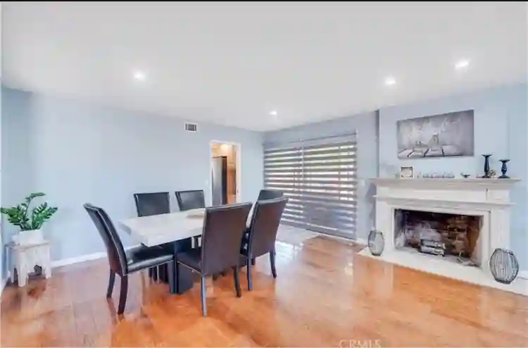 3 bedrooms in beautiful House