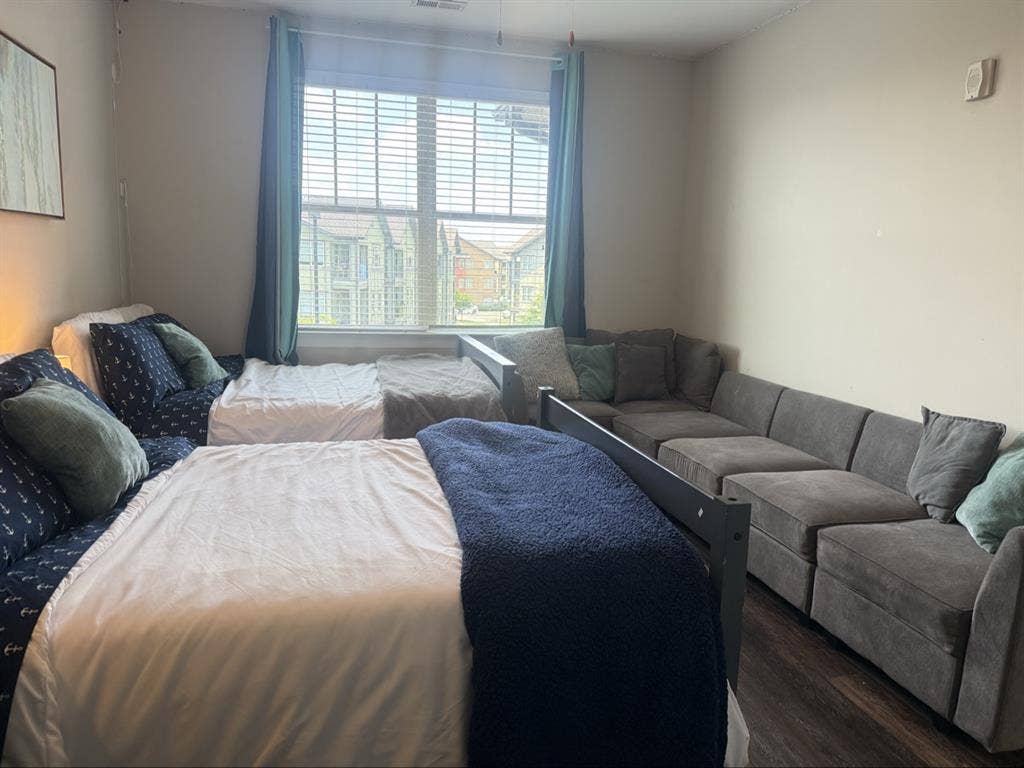 Furnished Room – Utilities Included