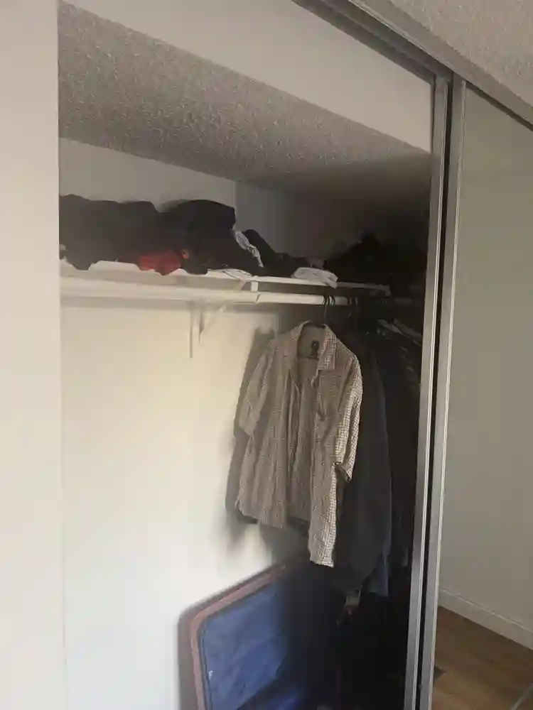 Private room and bathroom in WeHo