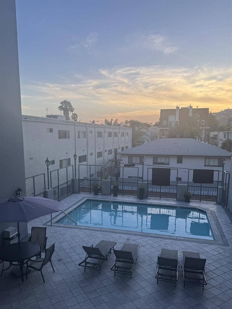 Private room and bathroom in WeHo