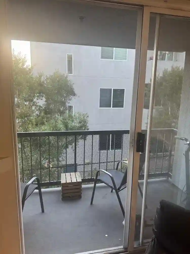 Private room and bathroom in WeHo