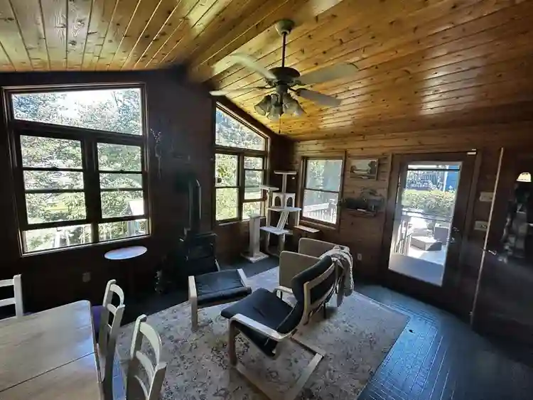 Room for rent -
