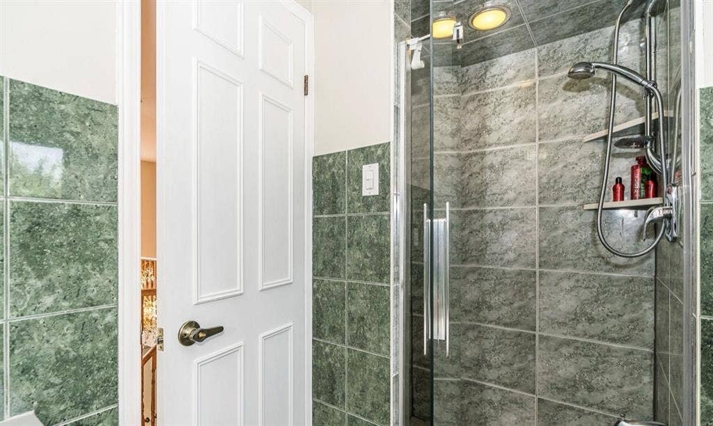 Private room available for female
