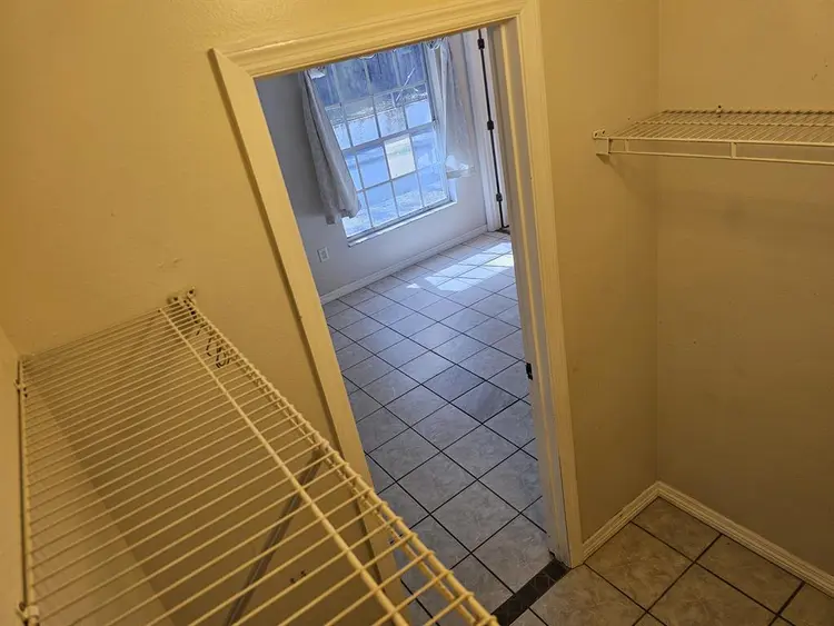 Big Room with bathroom and closet