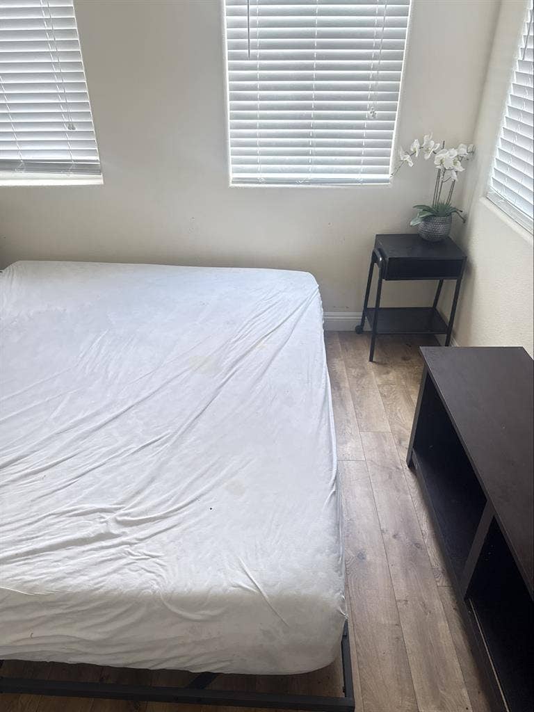 Room for rent ready to move in