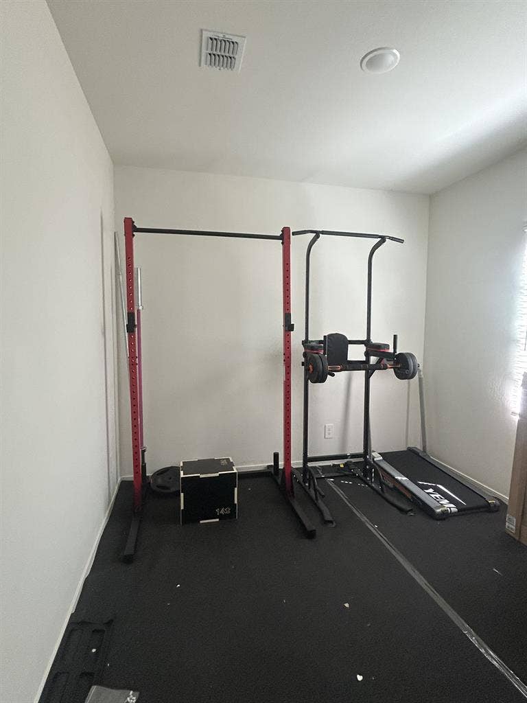 ROOMATE NEEDED!