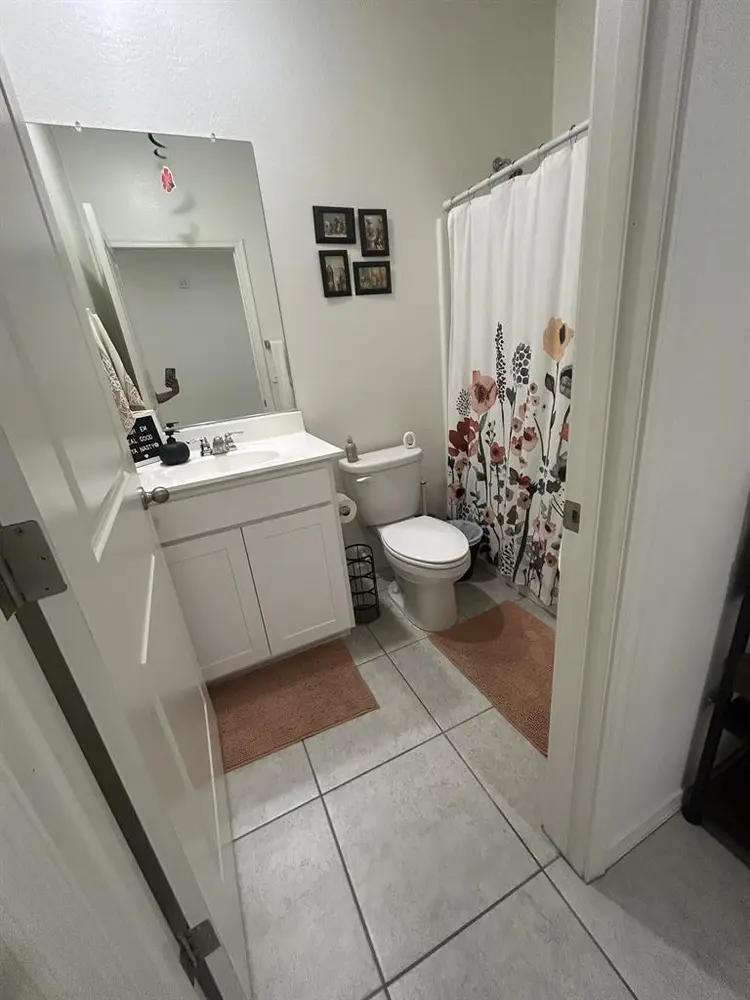 ROOMATE NEEDED!