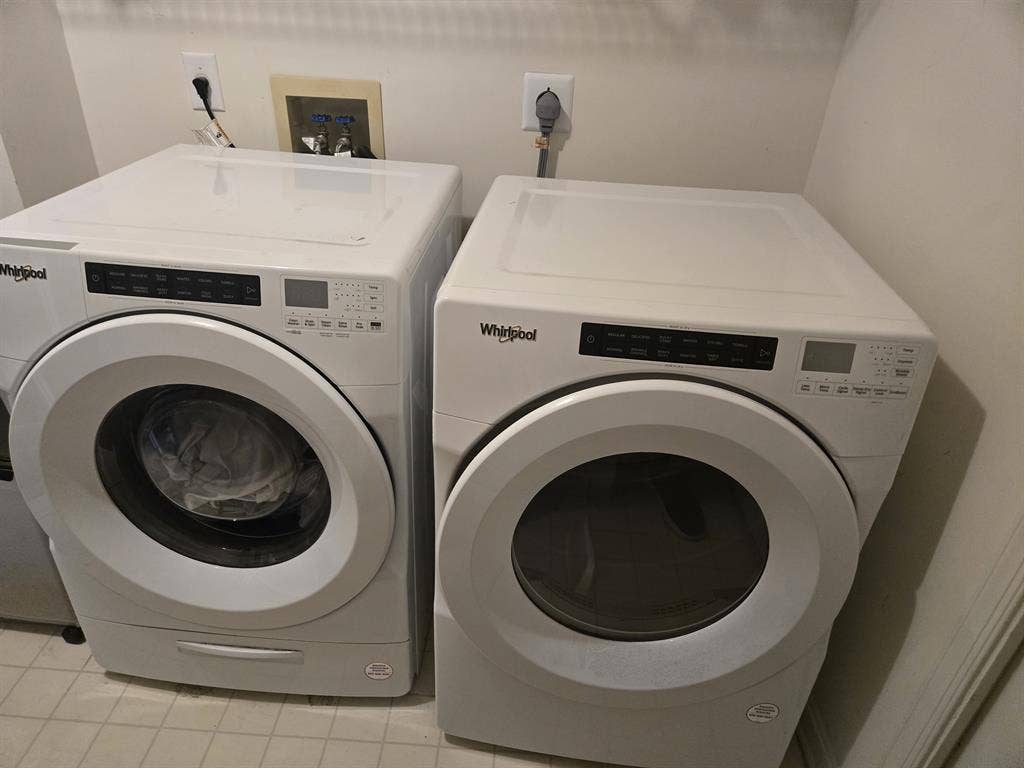Room to Rent- Full Private Bathroom