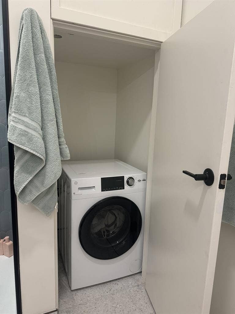 Studio Apartment for Lease Takeover
