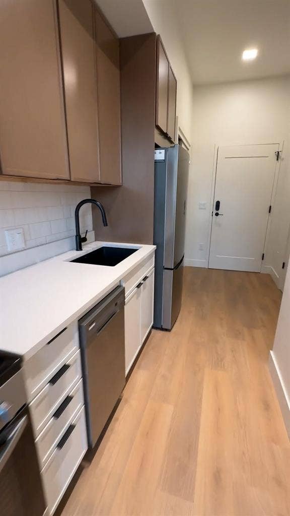 Studio Apartment for Lease Takeover