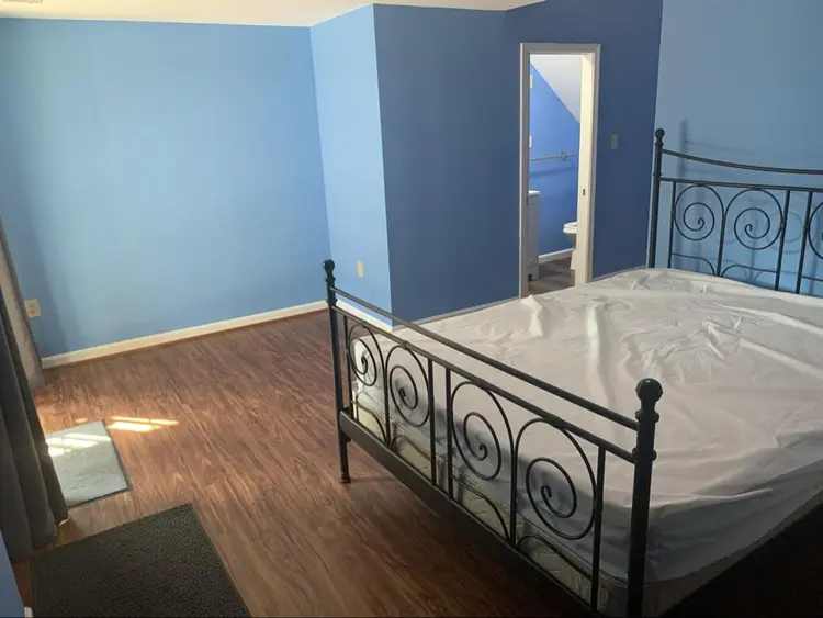 Private Room and Bathroom