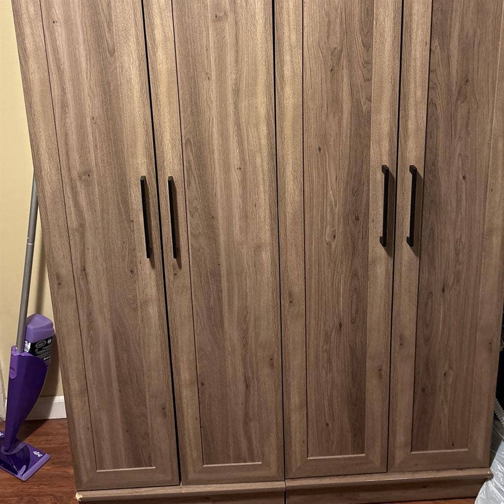 Female needed to share Townhome