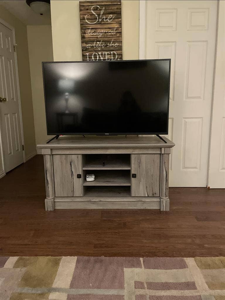 Female needed to share Townhome