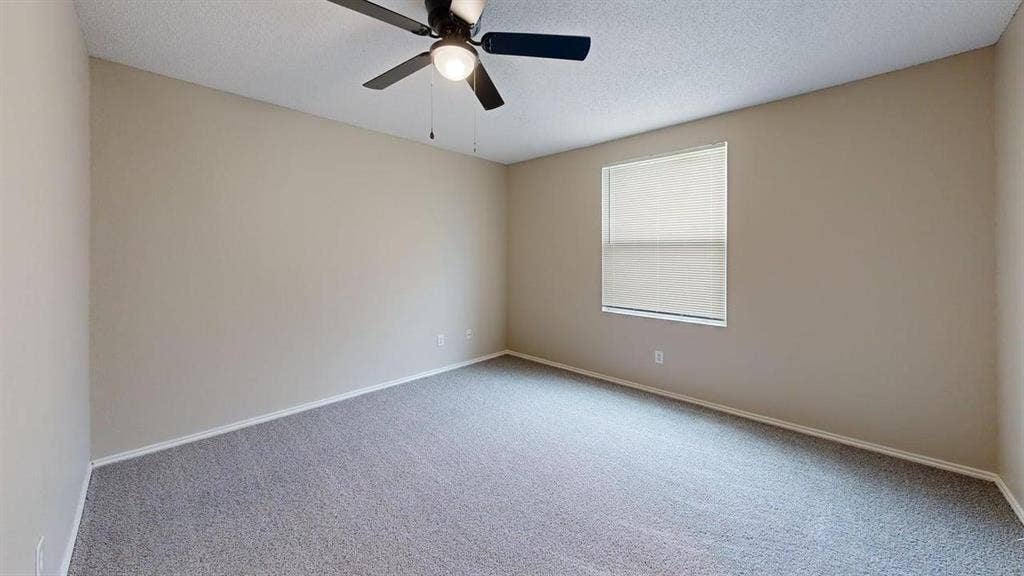 4 BR in Lancaster