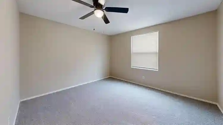 4 BR in Lancaster
