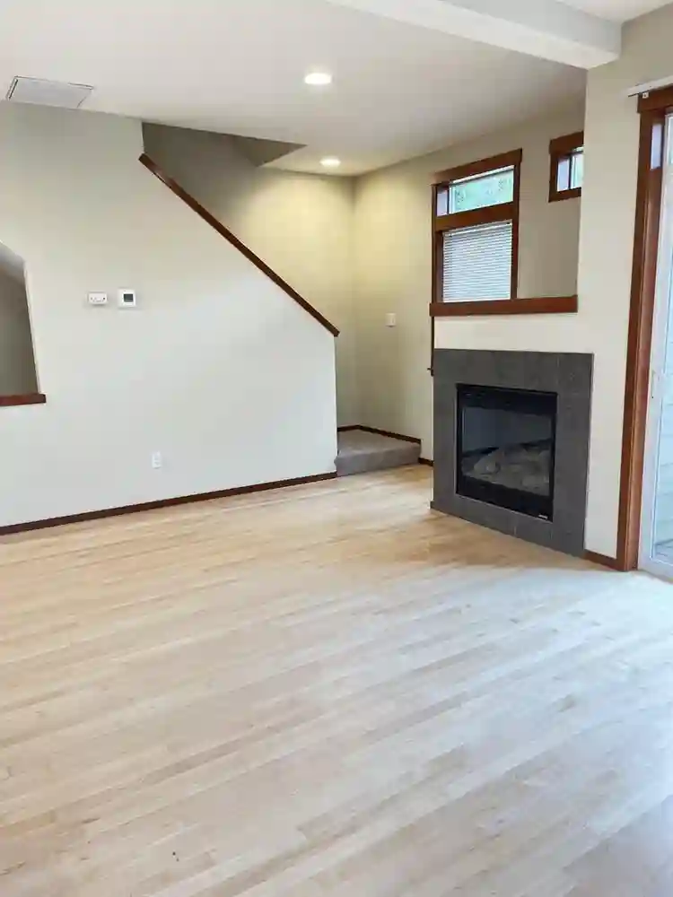 Spacious 3bed 2.5 bath townhouse