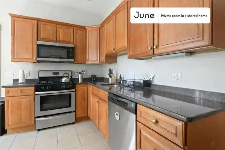 4 BR in Boston