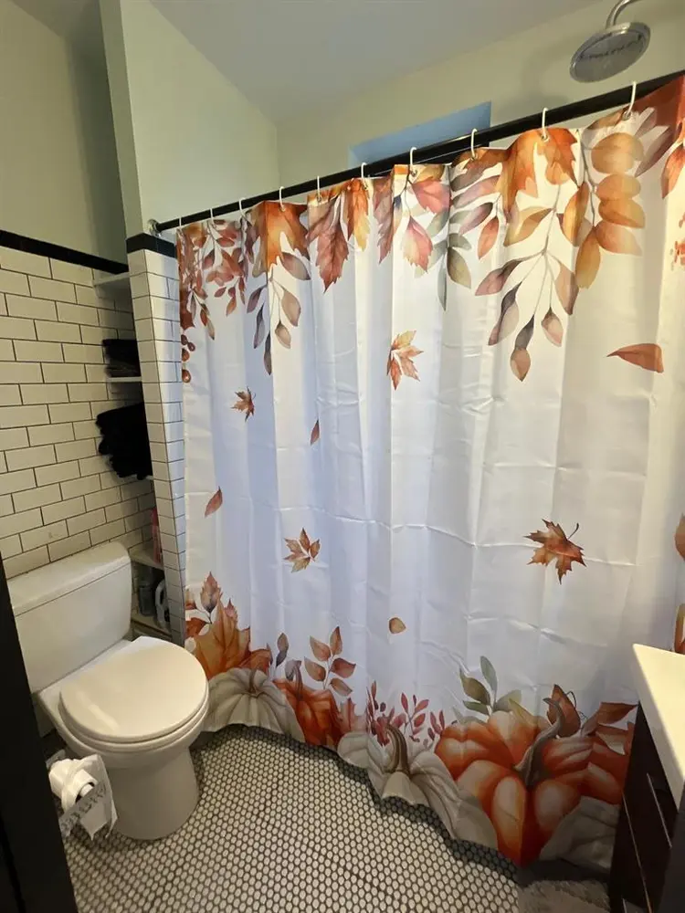 Sunny Upper East Side Room