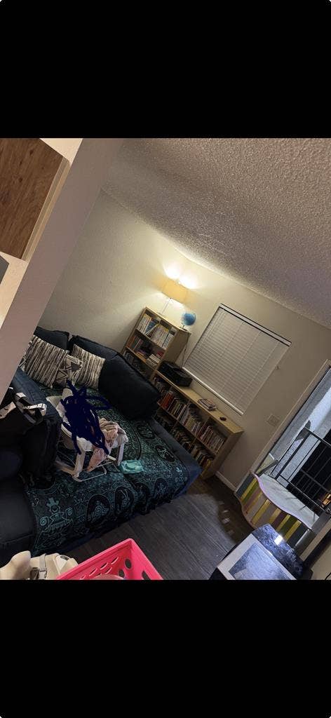 Furnished 1B/1B. $1,000/mo.
