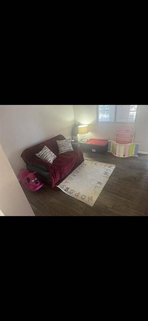 Furnished 1B/1B. $1,000/mo.