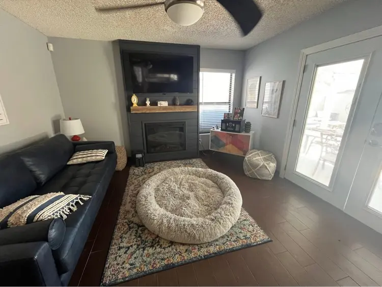 Peoria Room - $1000 utilities incl