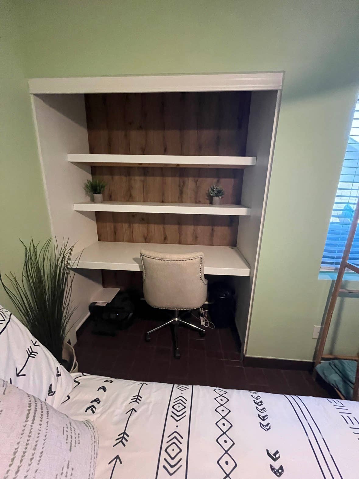 Peoria Room - $1000 utilities incl