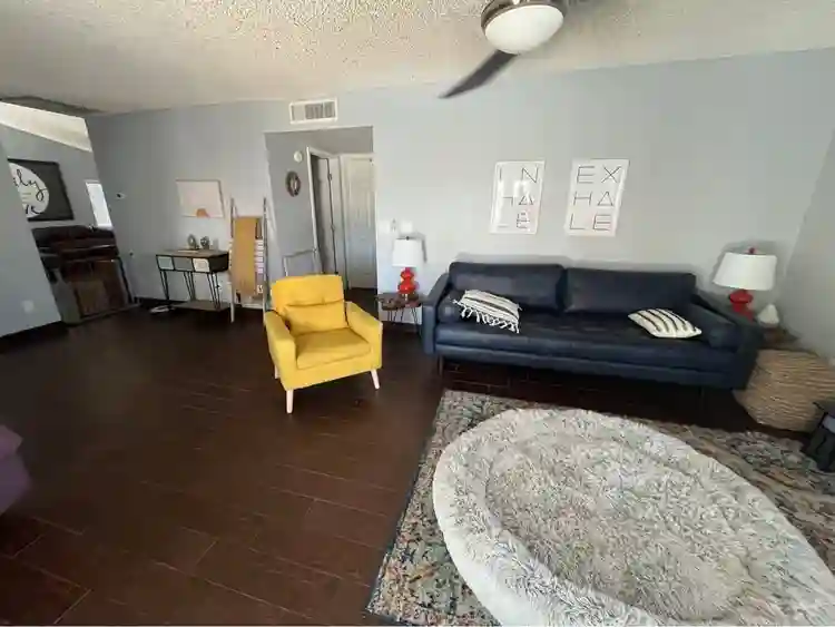 Peoria Room - $1000 utilities incl