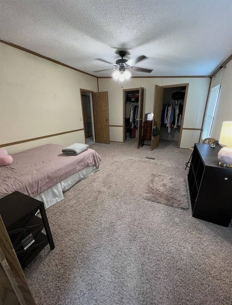 Bedroom for rent