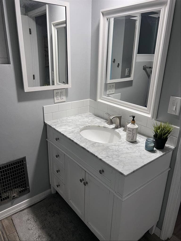 Master Bedroom with en-suite!
