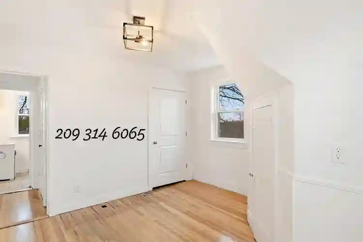 Completely remodeled one bedroom