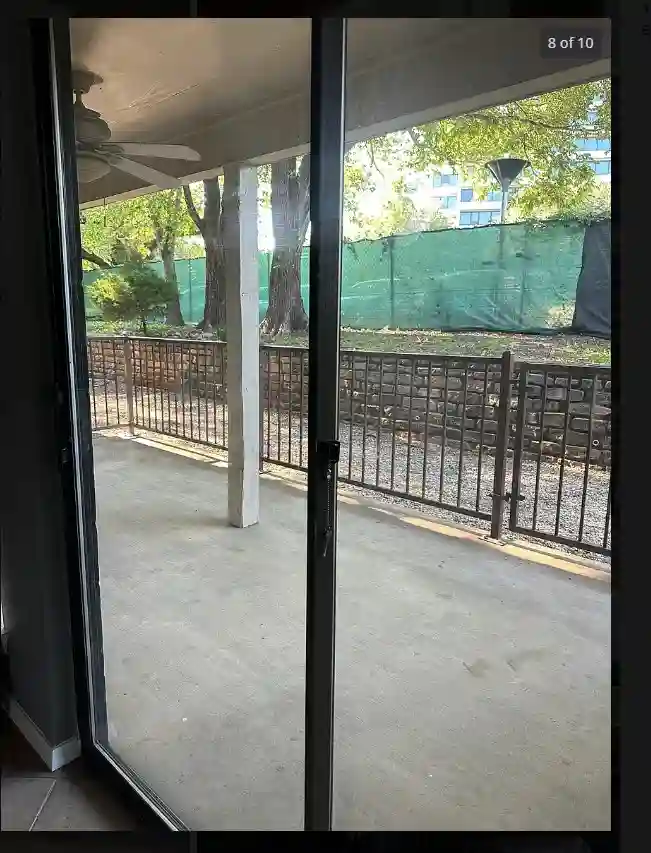 2 BR in Dallas