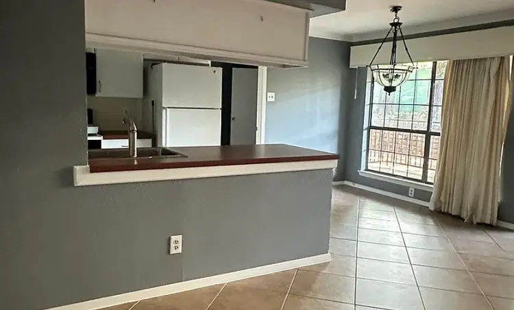 2 BR in Dallas