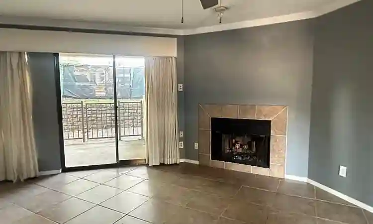 2 BR in Dallas