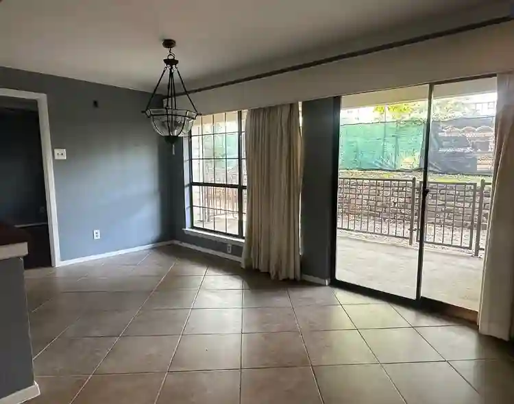 2 BR in Dallas