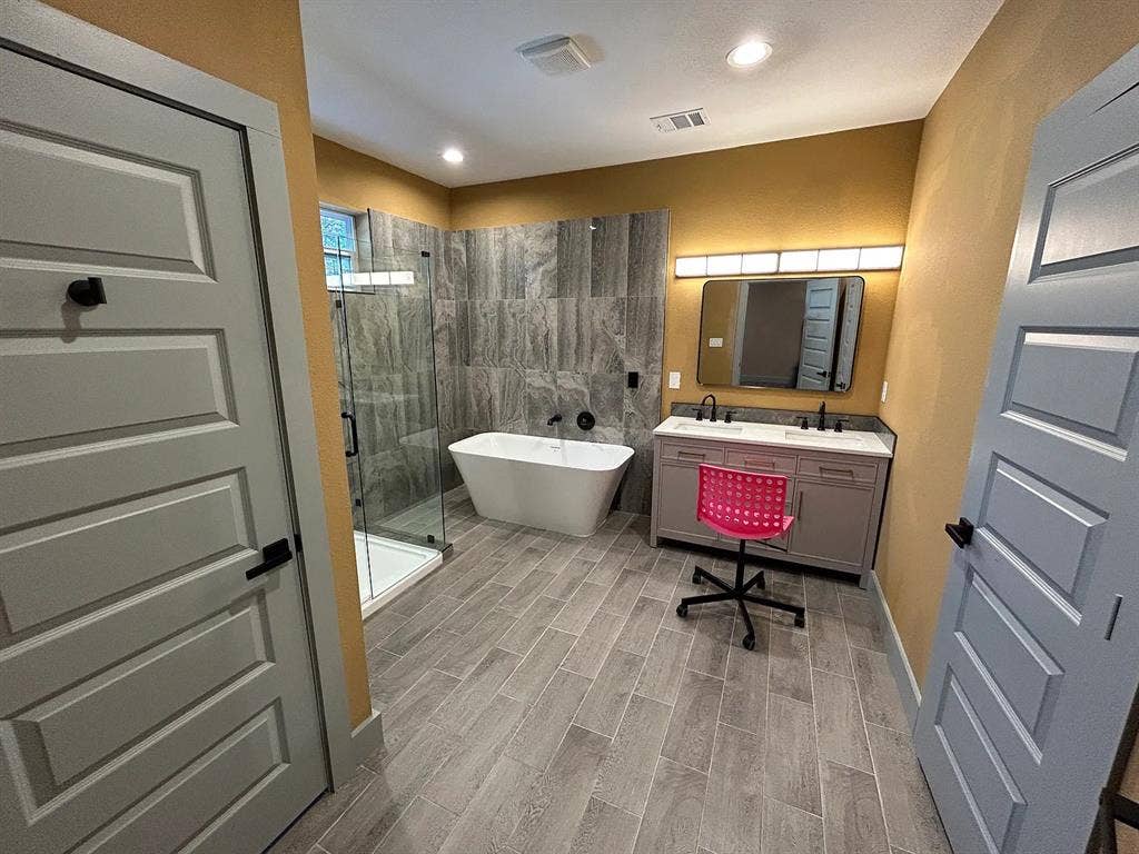 3 BR in The Colony