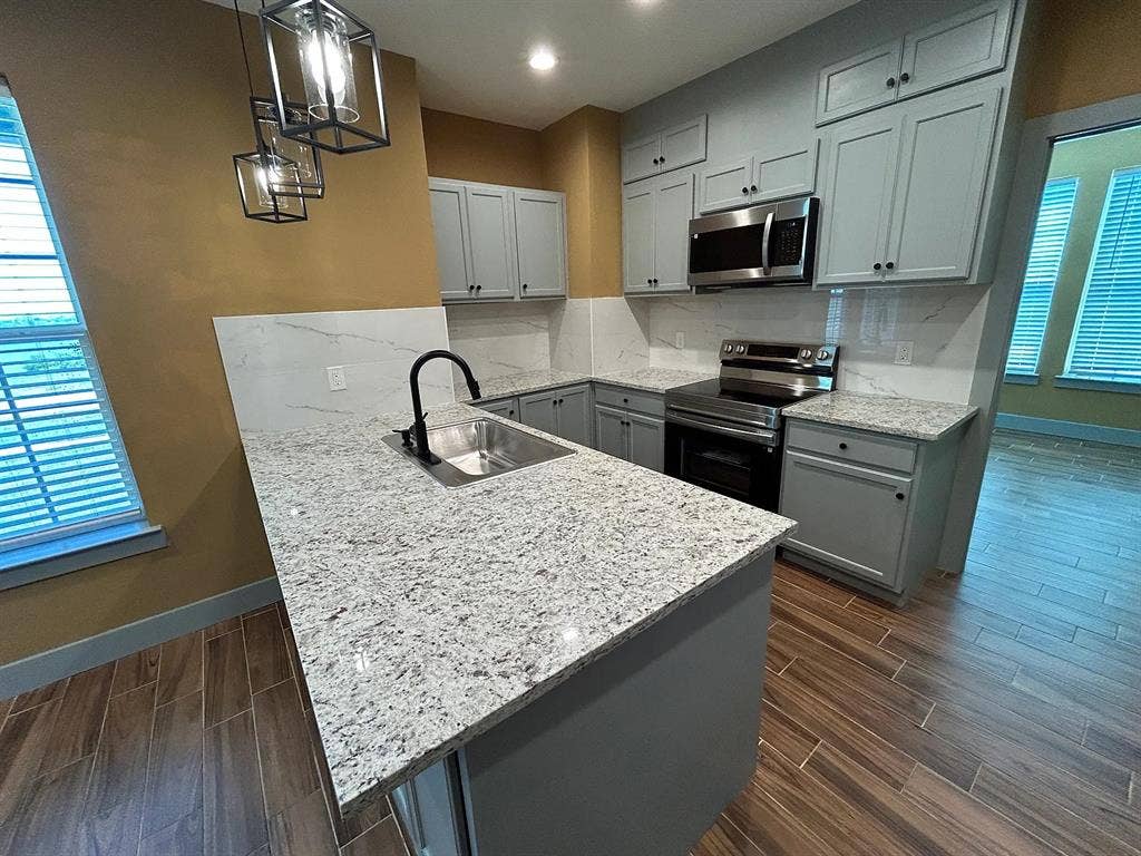 3 BR in The Colony