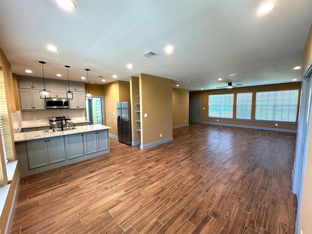 3 BR in The Colony